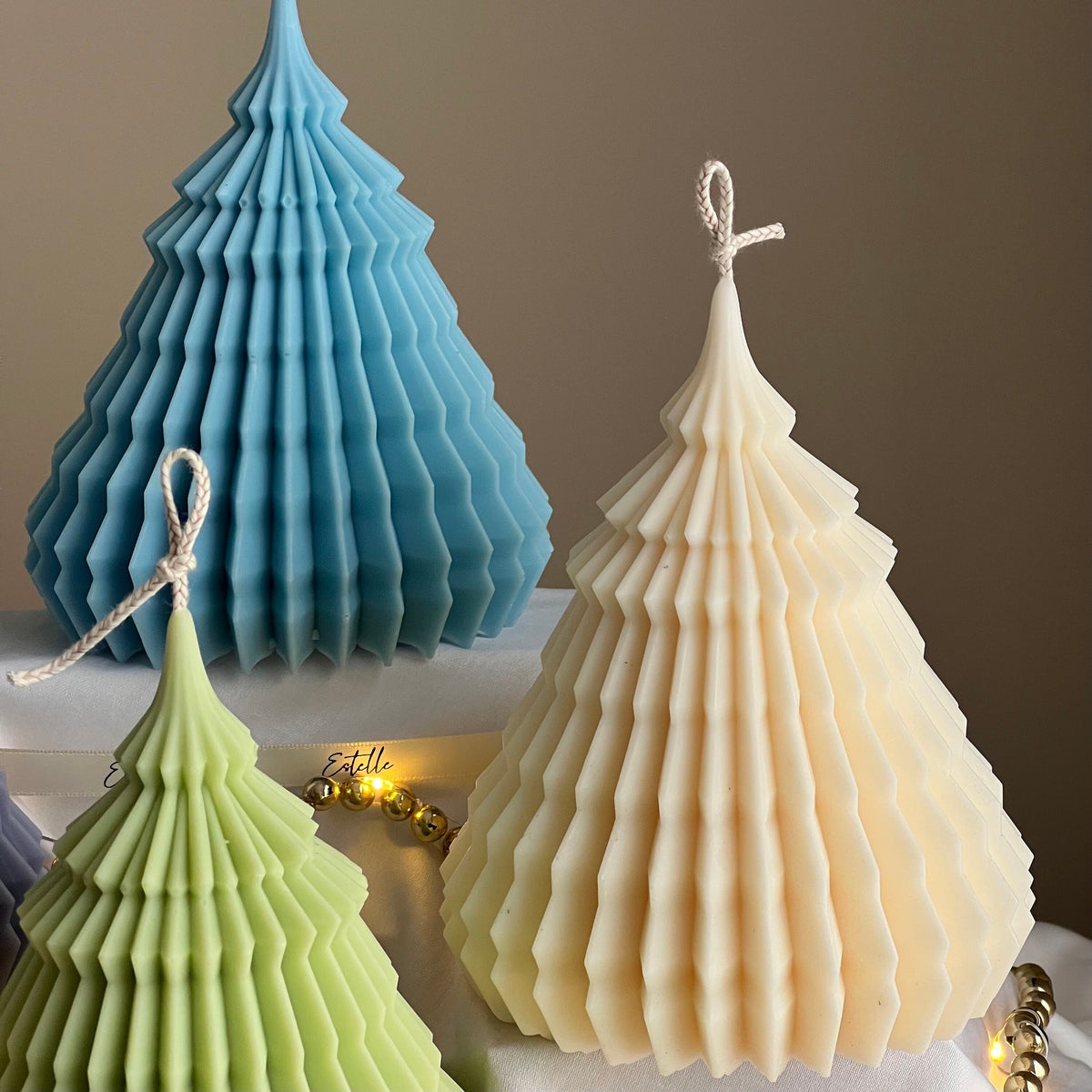 Grande chandelle Sapin de Noël Origami | Cire de soja coulée à la main