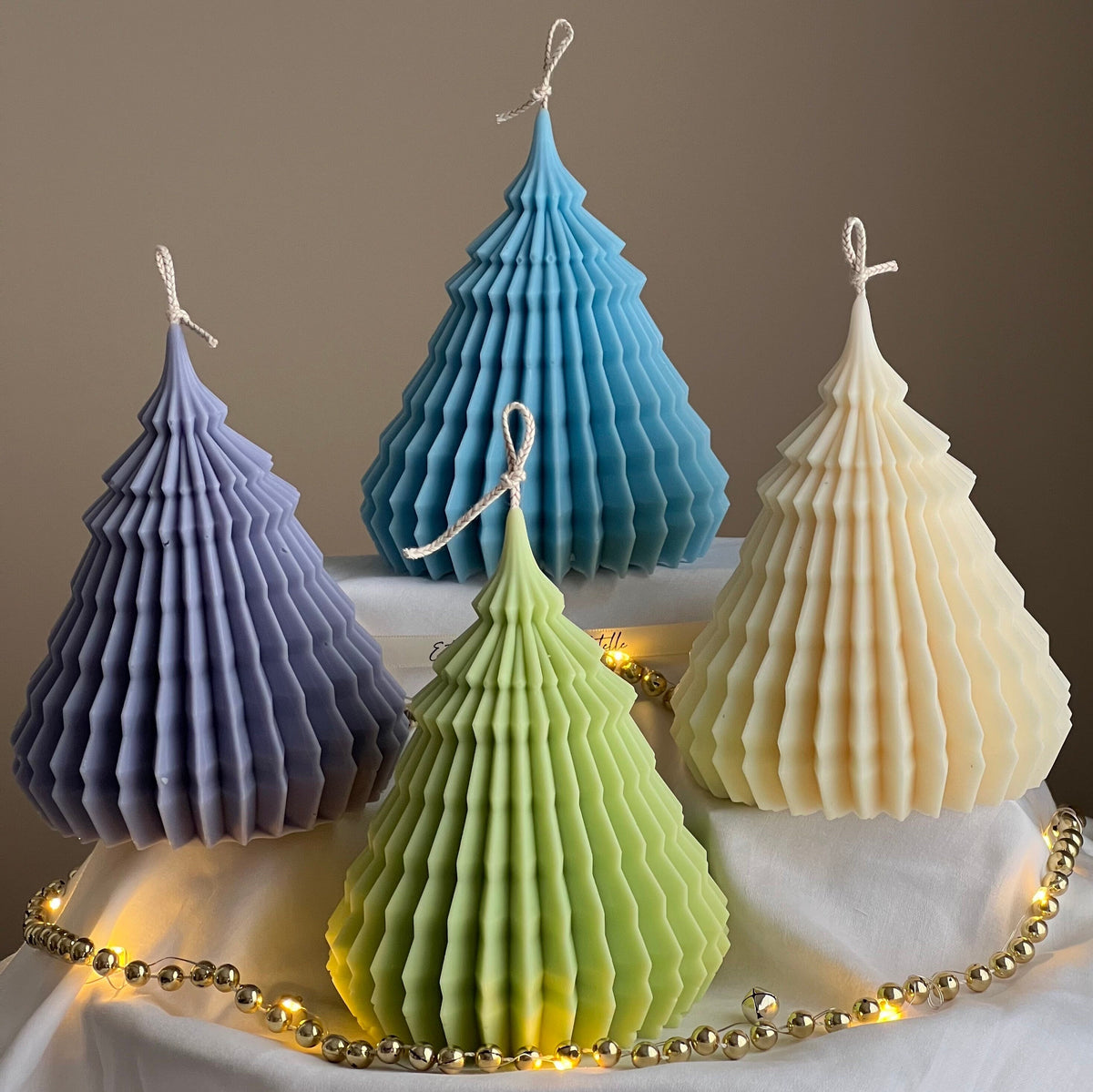 Grande chandelle Sapin de Noël Origami | Cire de soja coulée à la main