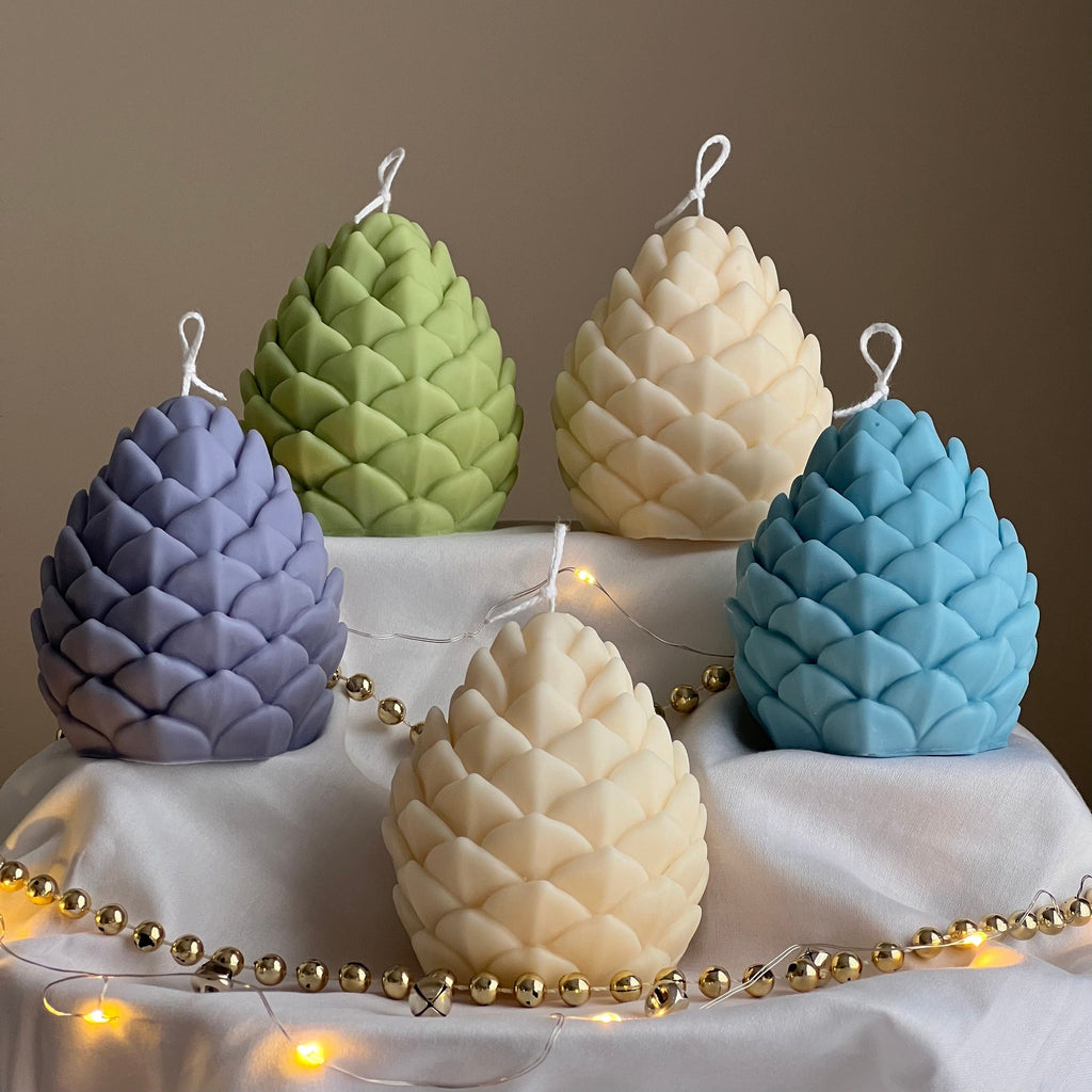 Handmade Pine Cone Soy Candle: Christmas Home Decor