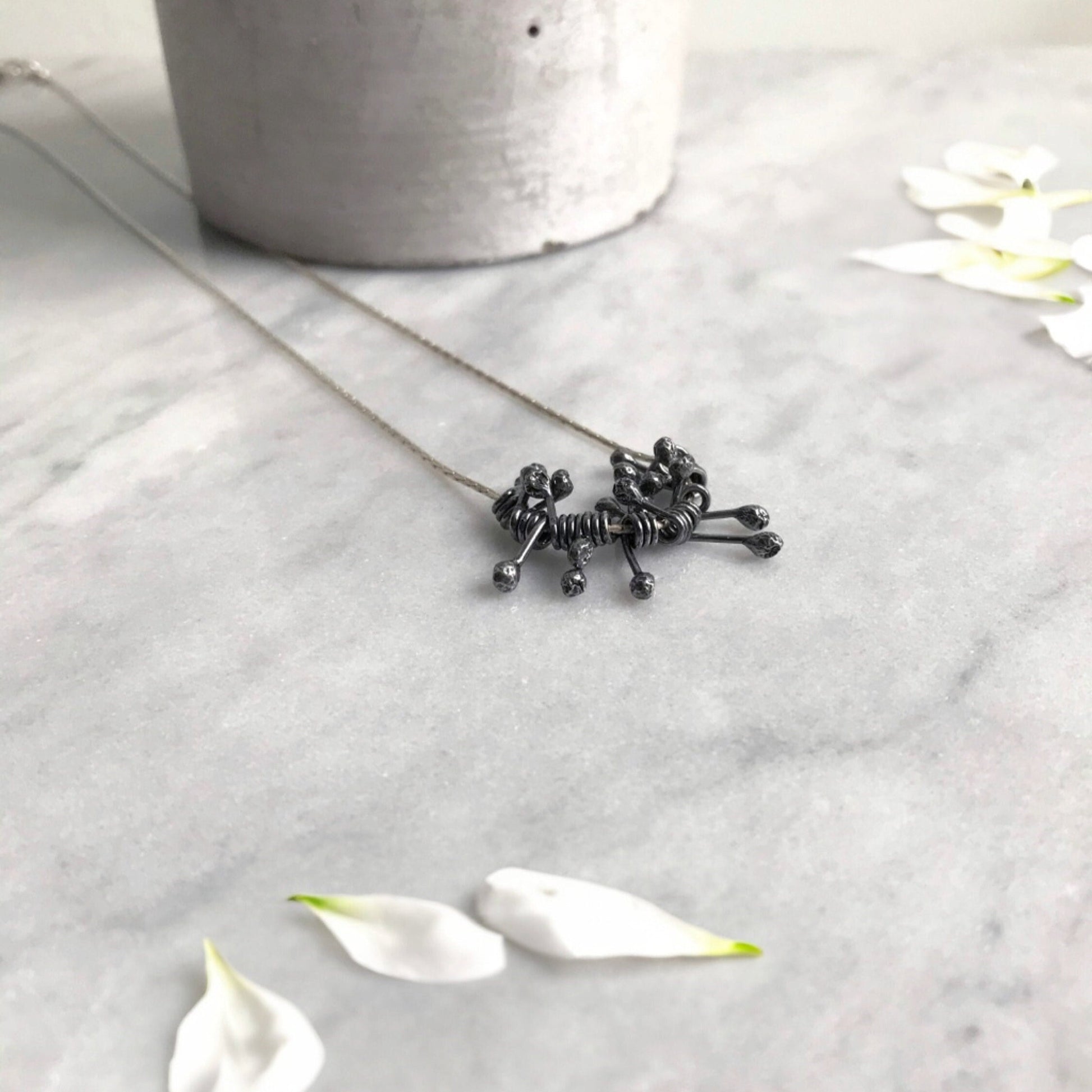 Collier à franges en argent noir, collier à pointes en argent recyclé, cadeau bijou pour femme, collier gothique