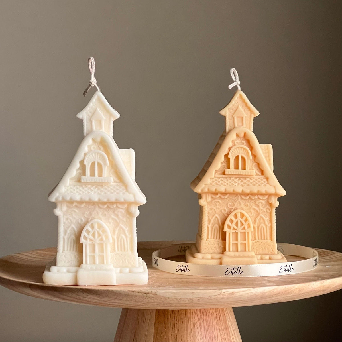 Grande chandelle Maison : chandelle sculpturale en cire de soya coulée à la main