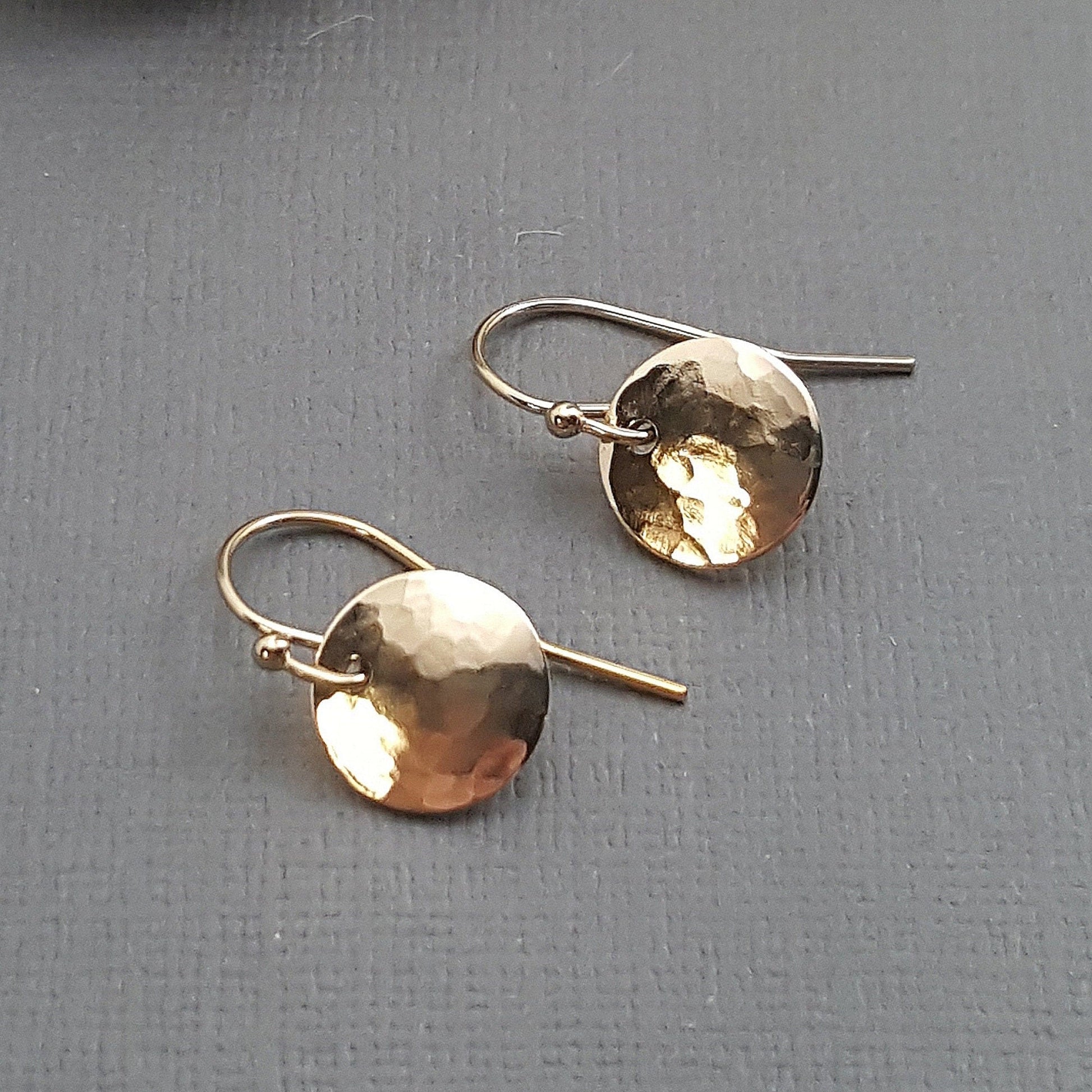 Hammered Goldfilled Disc Earrings: Minimalist Lever-back Dangles