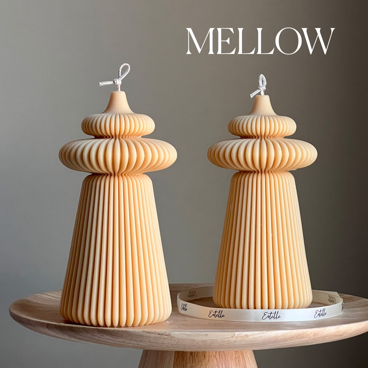 Grande chandelle pilier nervurée en soja | décor de maison sculptural