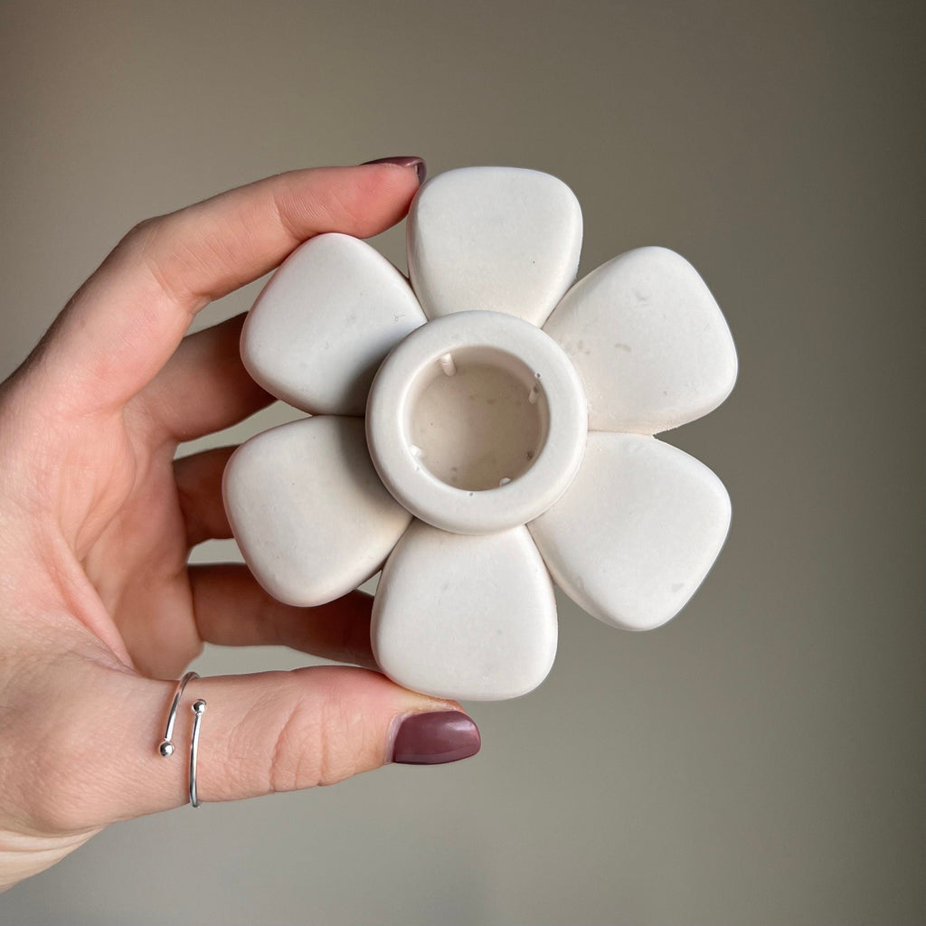 Jesmonite Flower Candlestick Holder: Handmade Table Decor