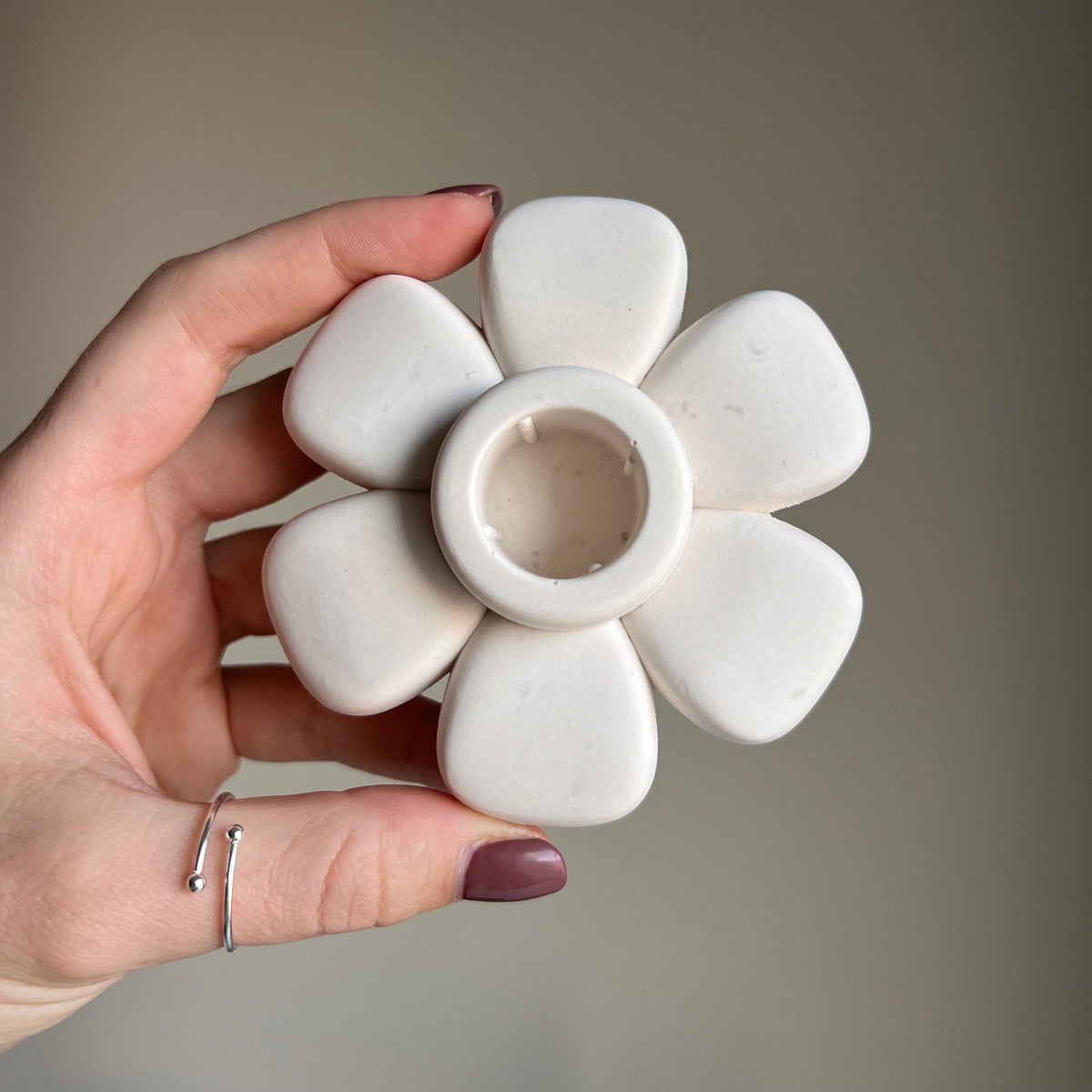 Jesmonite Flower Candlestick Holder: Handmade Table Decor