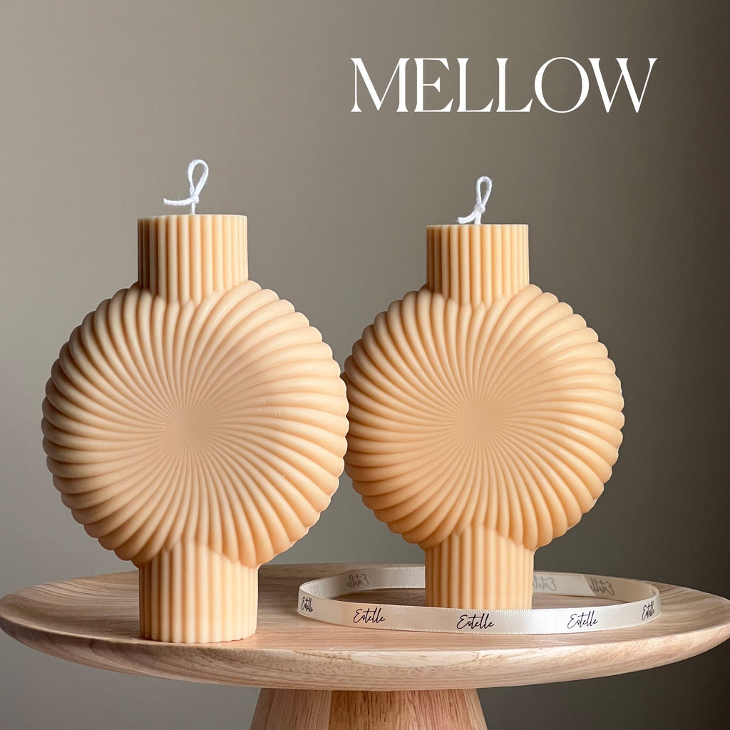 Bougie pilier en soya sculpturale : décor minimaliste pour la maison