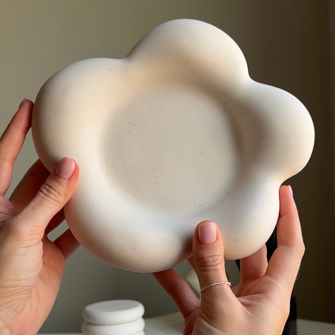 Big Flower Jesmonite Trinket Tray: Scandi Home Decor