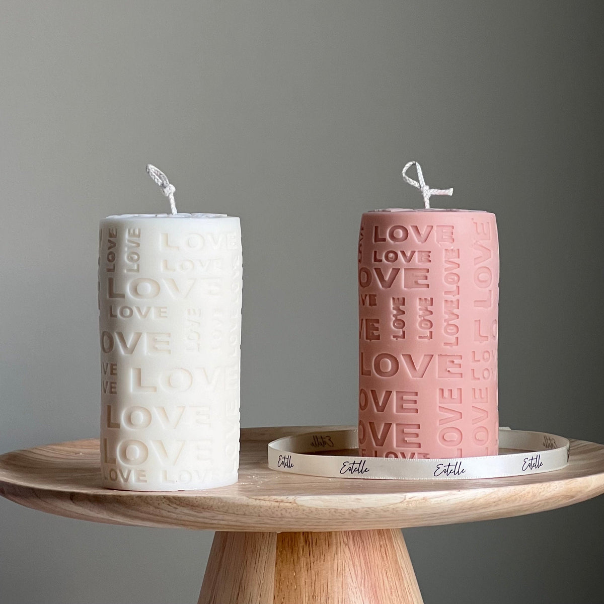 Bougie pilier en soya amour | parfum et couleur personnalisés, décor pour la maison