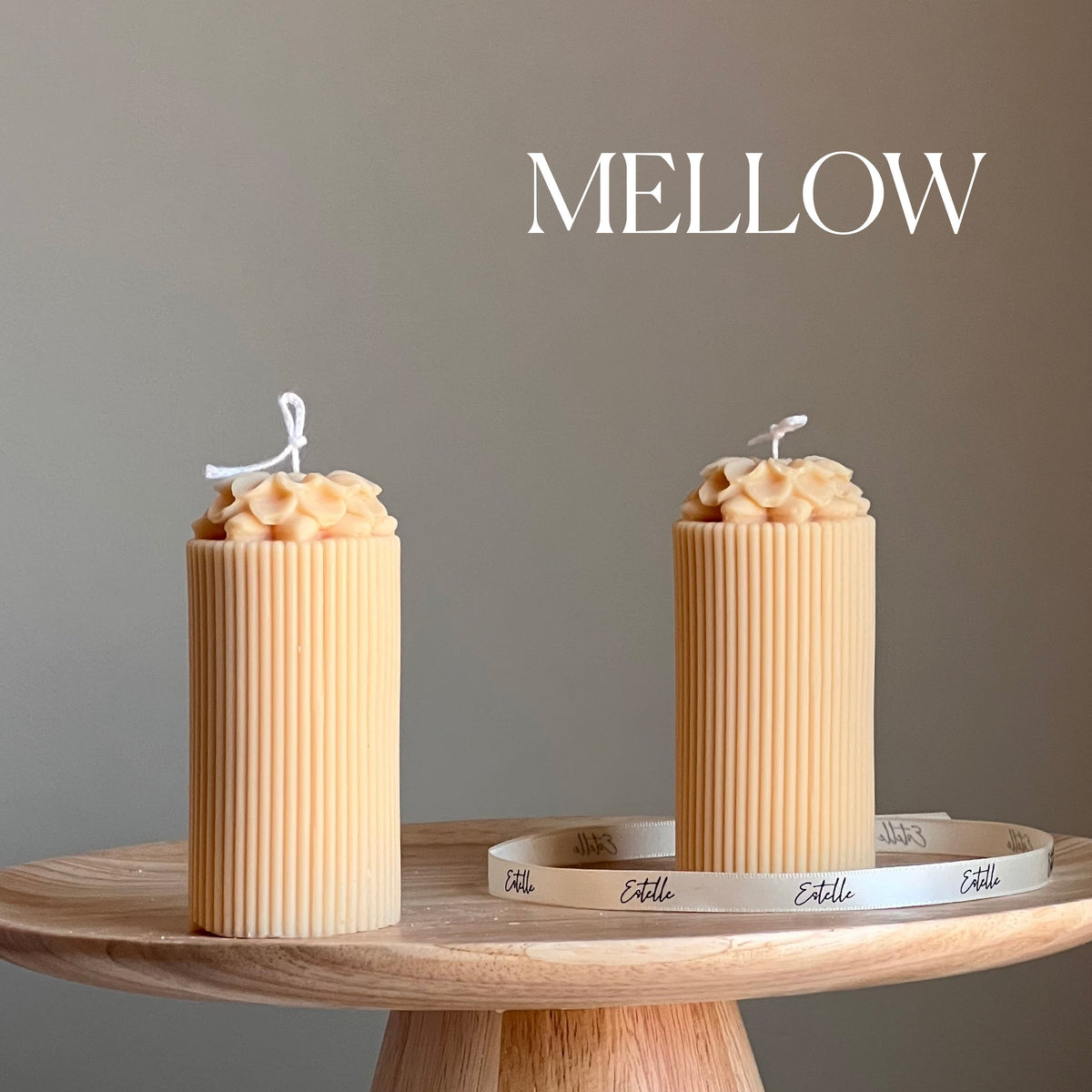Bougie pilier en soja fleur sculpturale : décor minimaliste pour la maison