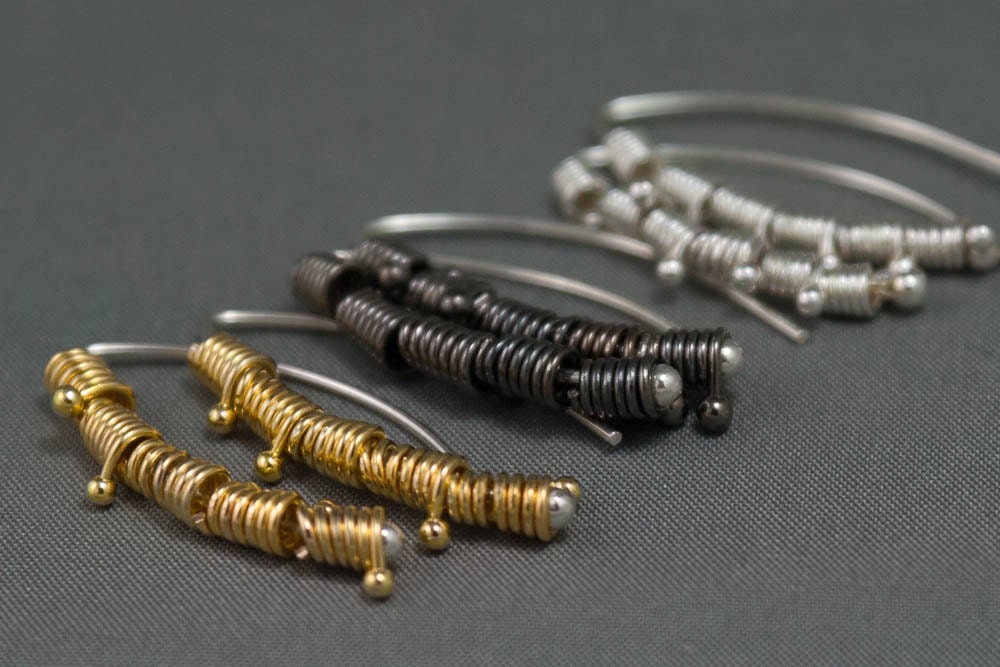 Petites boucles d'oreilles en argent noir pour elle