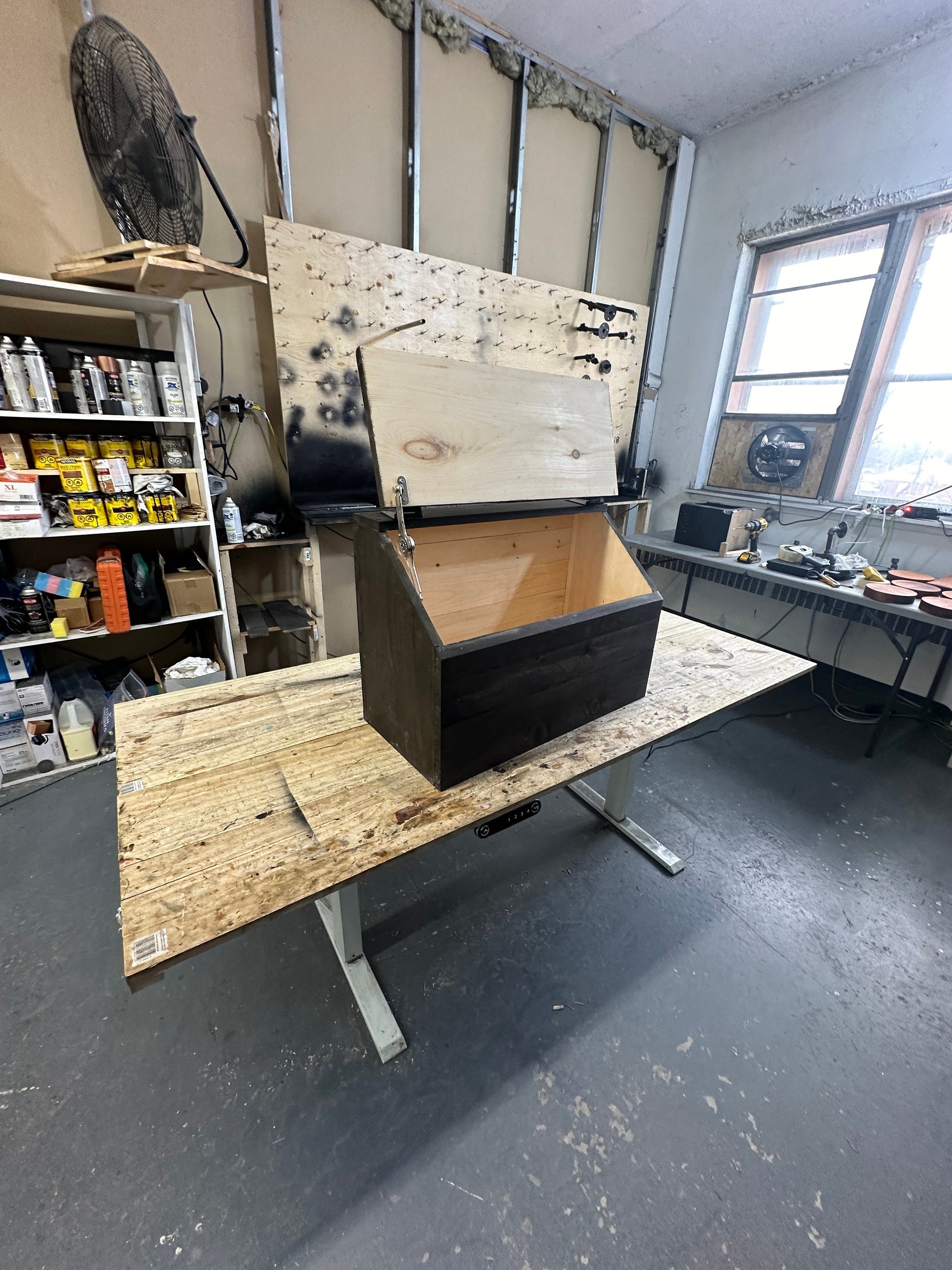 Conteneur de rangement pour jouets en bois extra-large à profil bas et à fermeture douce, bac à nourriture pour chien - Bac à jouets pour animaux