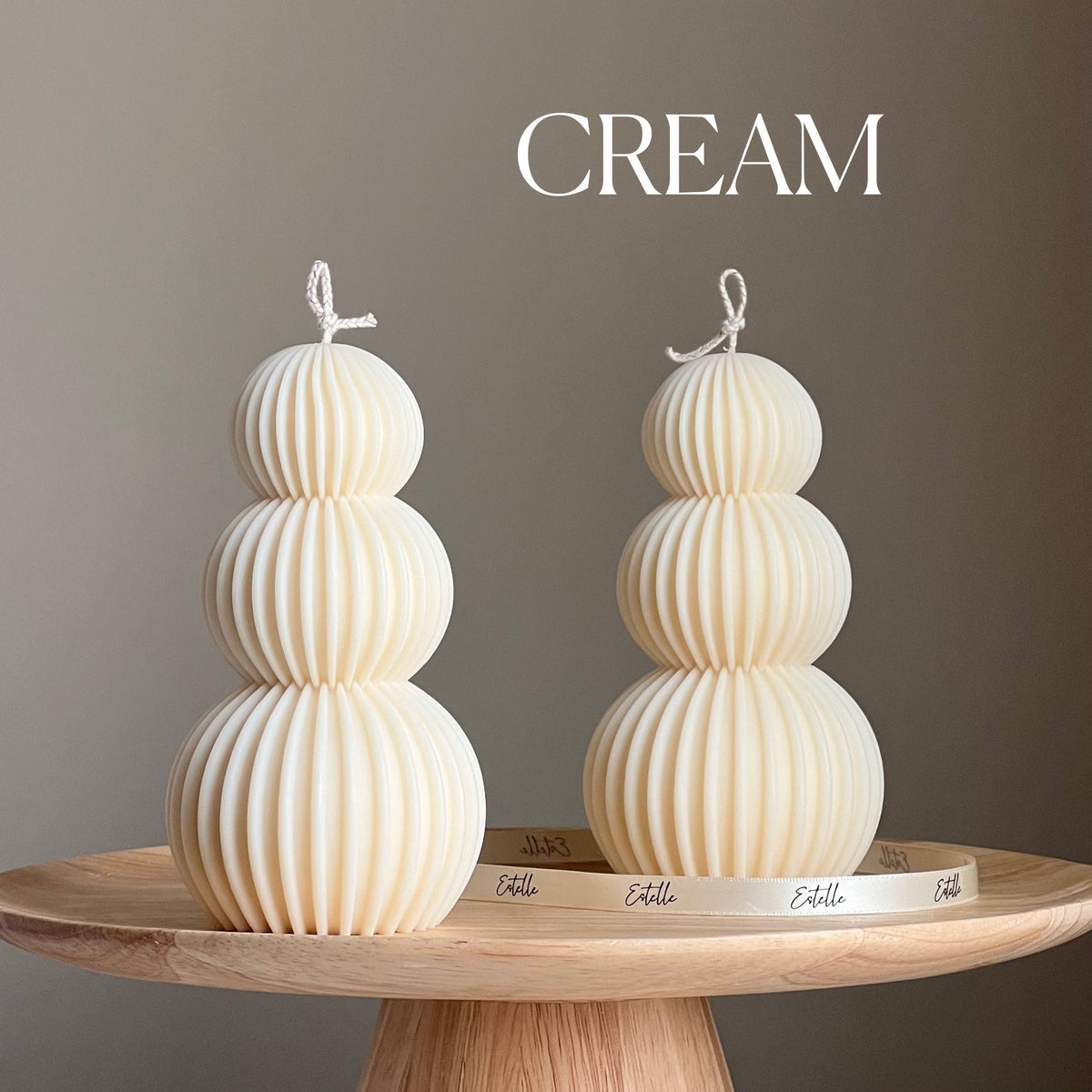 Bougie pilier en cire de soya côtelée ondulée | Décoration sculpturale pour la maison
