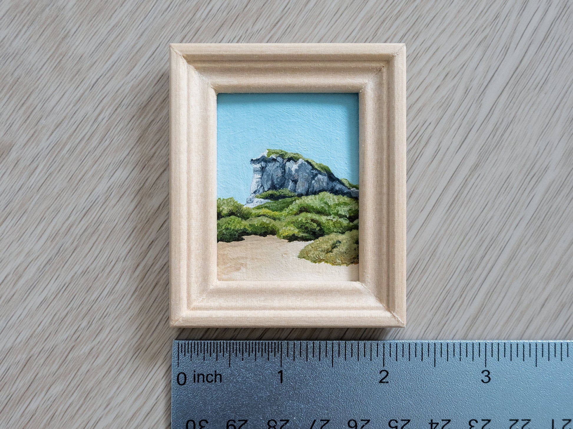 Mini tableau de plage | Tableau acrylique encadré représentant une falaise | Pièce unique | Peinture originale