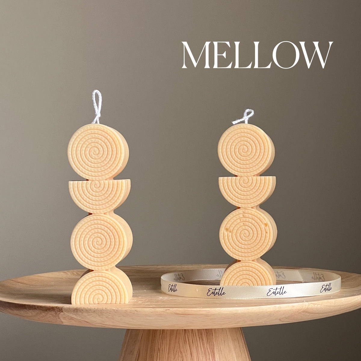 Bougie pilier en soya sculpturale : décor minimaliste pour la maison