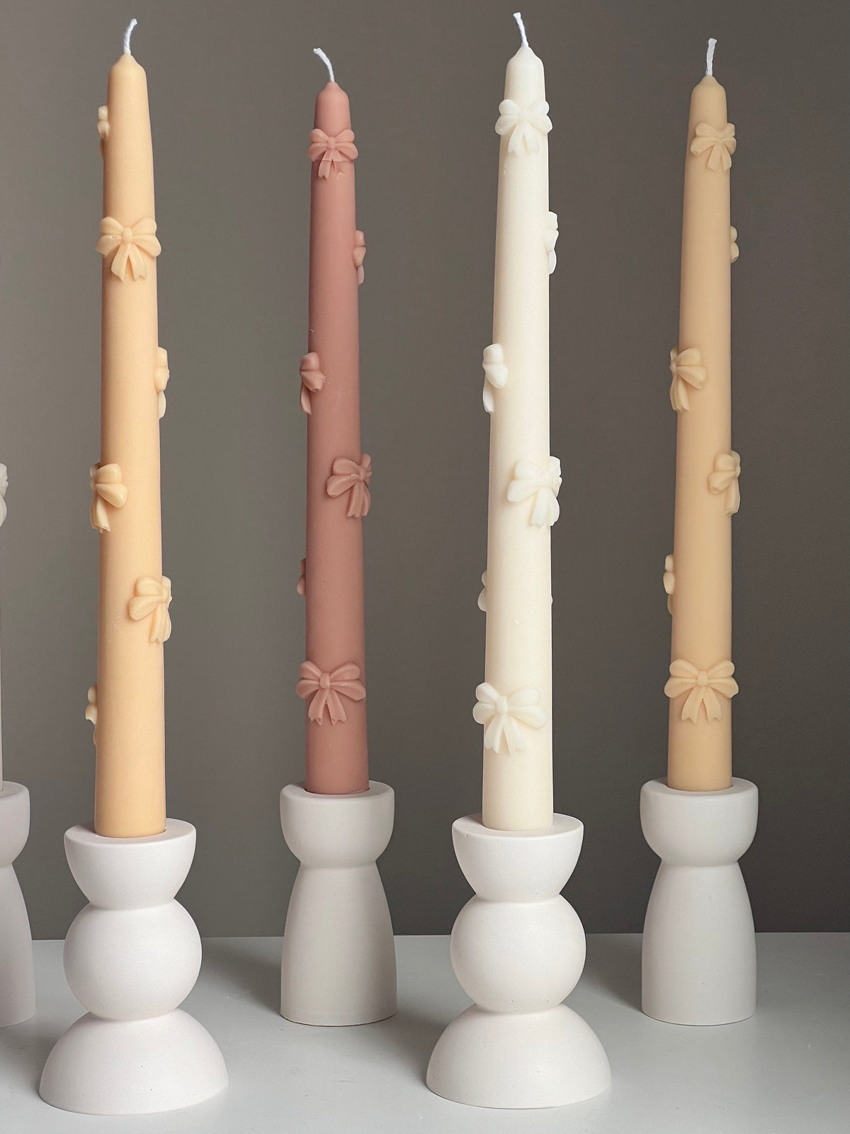 Bougie effilée en cire de soya faite à la main : décoration en ruban, pièce maîtresse de table