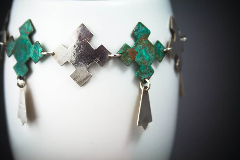 Bracelet à breloques amulette géométrique nordique