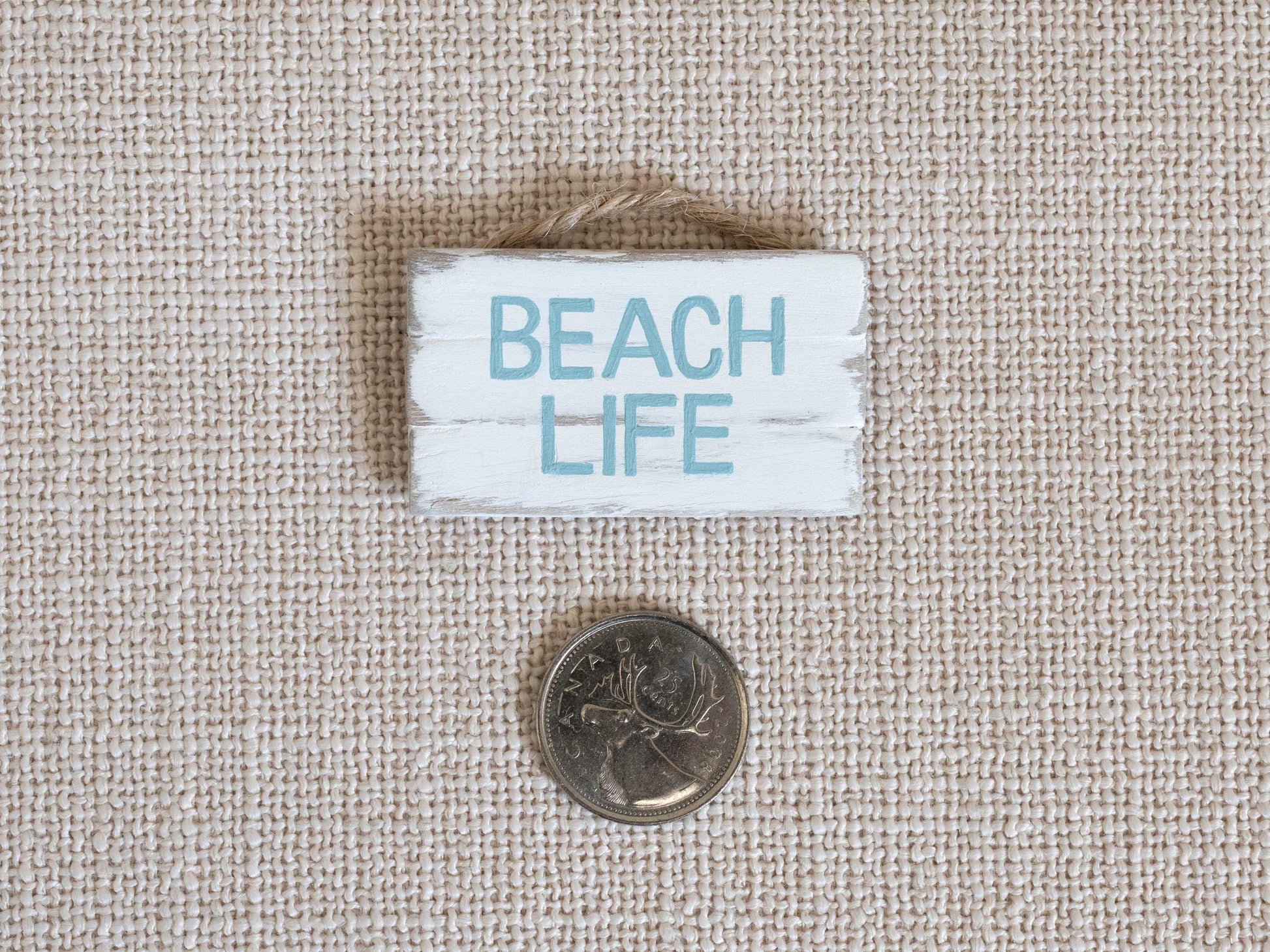 Panneau miniature en bois | Décoration de plage pour maison de poupée | Décoration côtière | Panneau de plage rustique à l'échelle 1:12