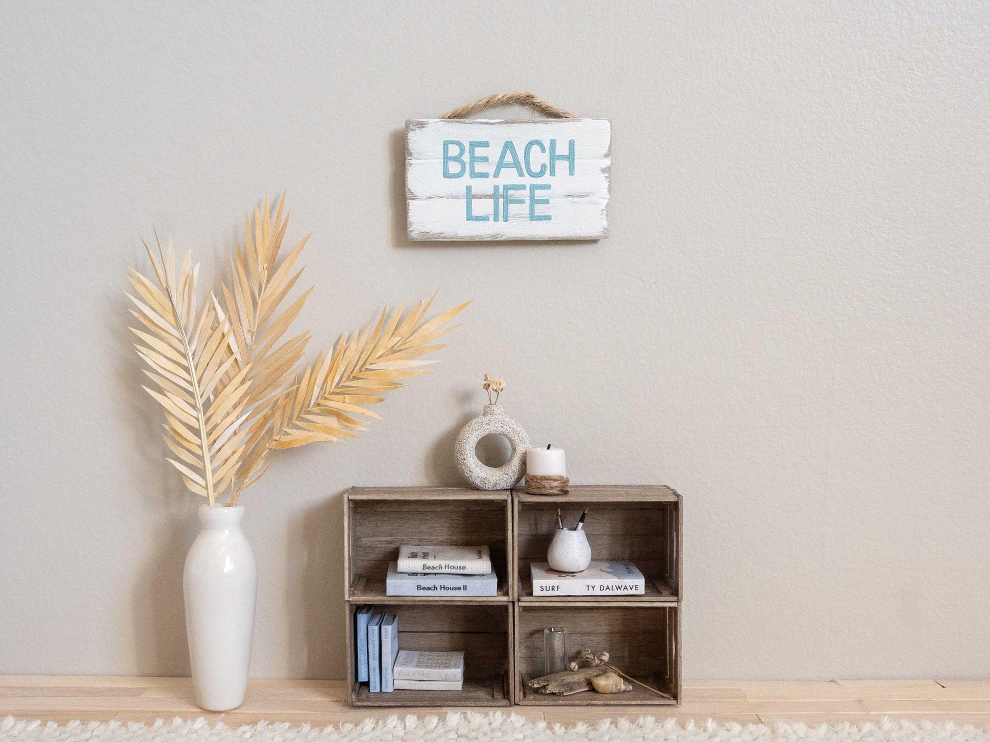Panneau miniature en bois | Décoration de plage pour maison de poupée | Décoration côtière | Panneau de plage rustique à l'échelle 1:12