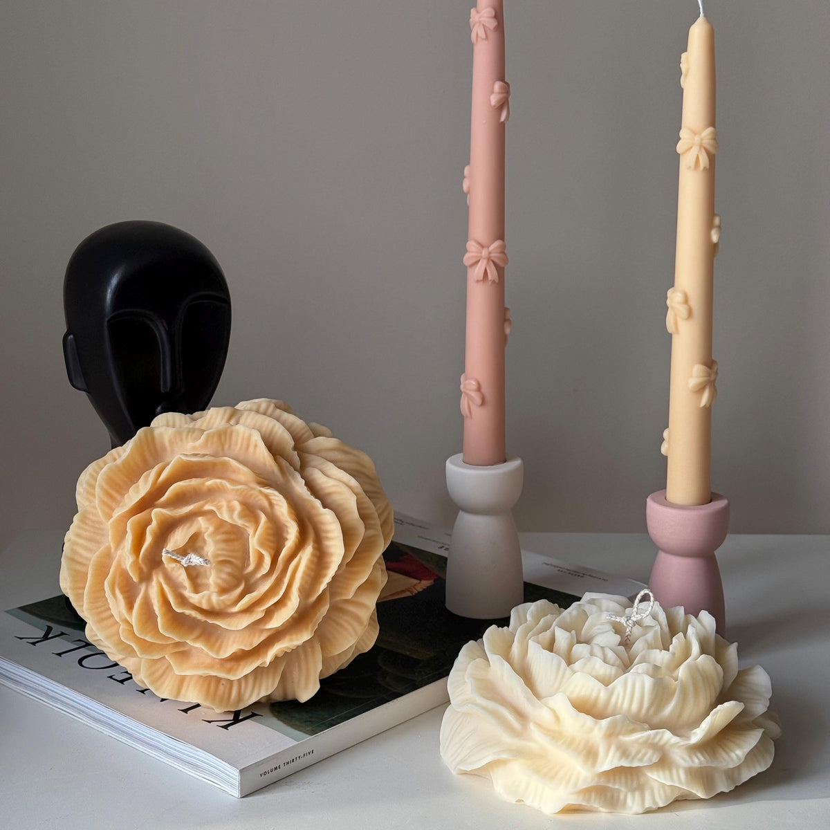 Grande chandelle en cire de soja Pivoine : chandelle sculpturale en forme de fleur