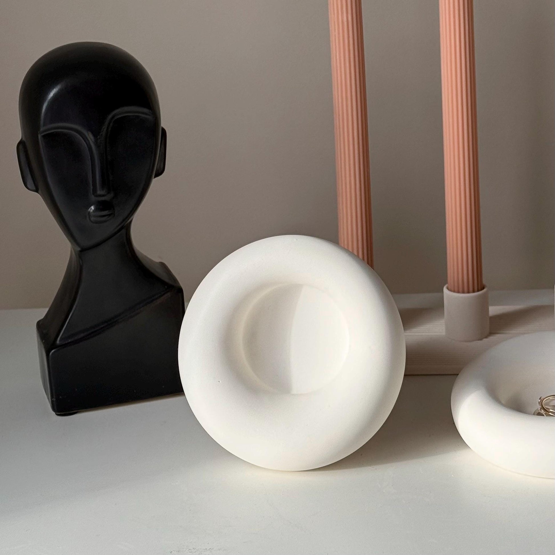 Handmade Jesmonite Round Trinket Tray: Scandi Home Decor