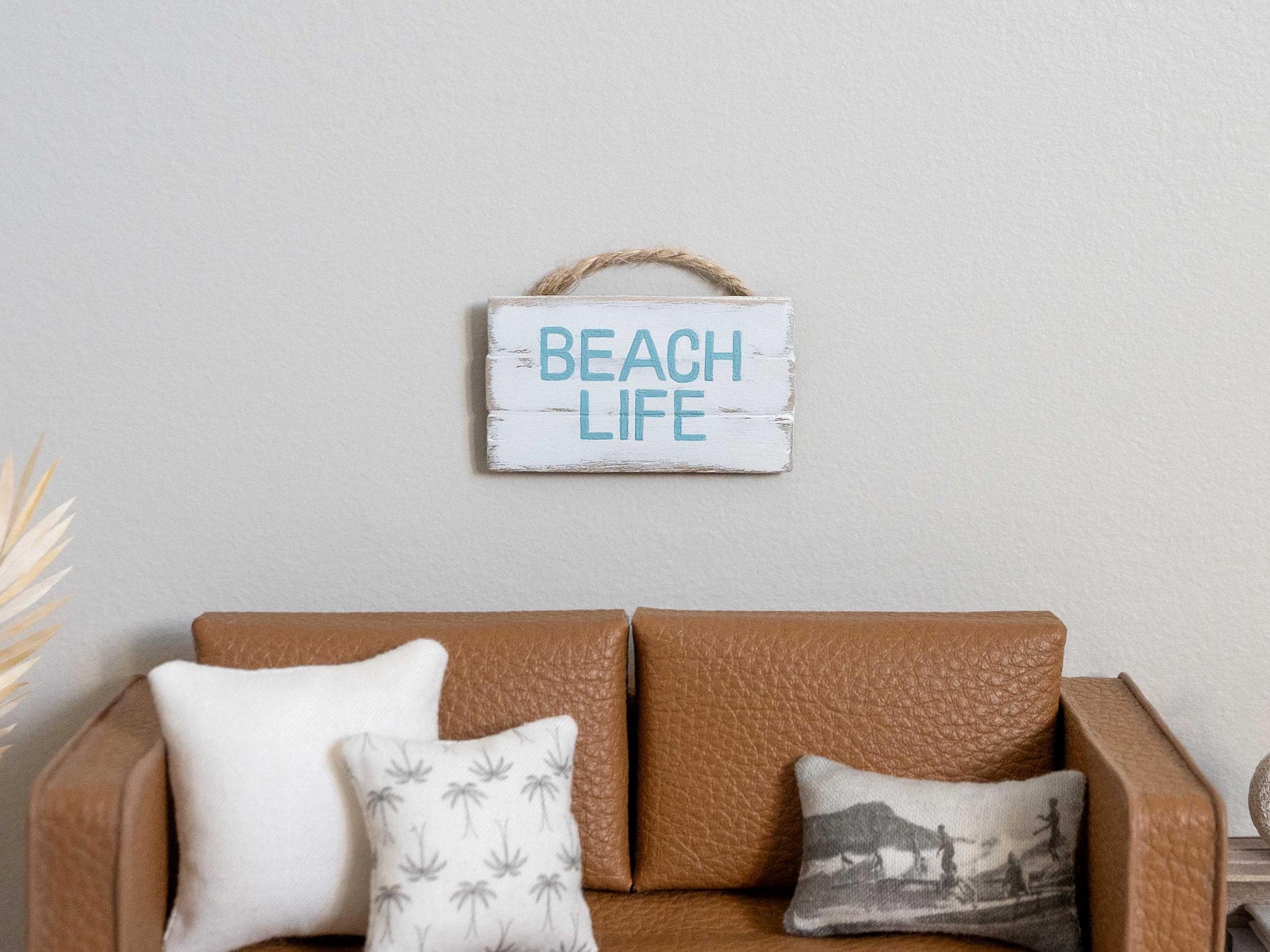 Panneau miniature en bois | Décoration de plage pour maison de poupée | Décoration côtière | Panneau de plage rustique à l'échelle 1:12