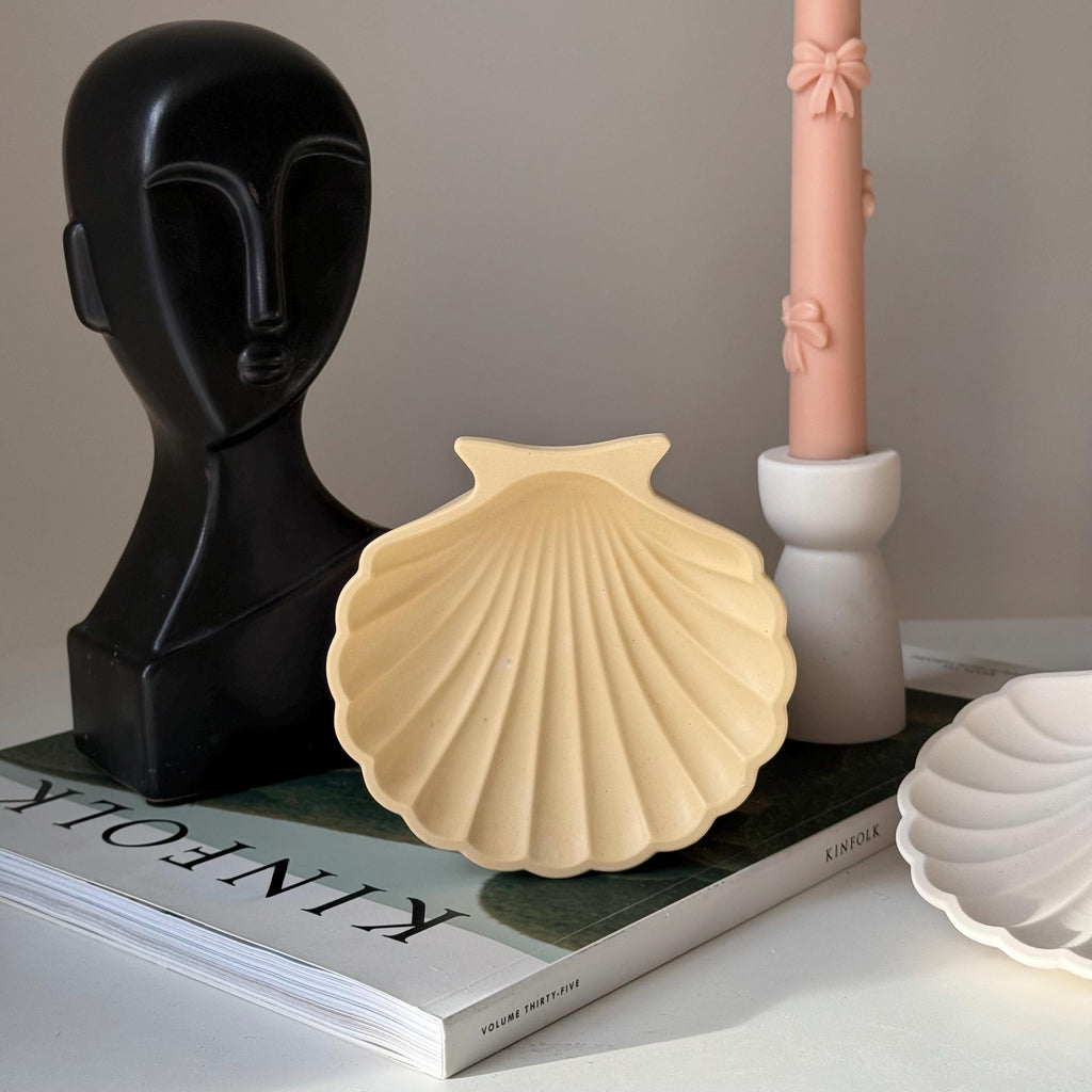 Elegant Jesmonite Shell Tray: Scandi Home Decor
