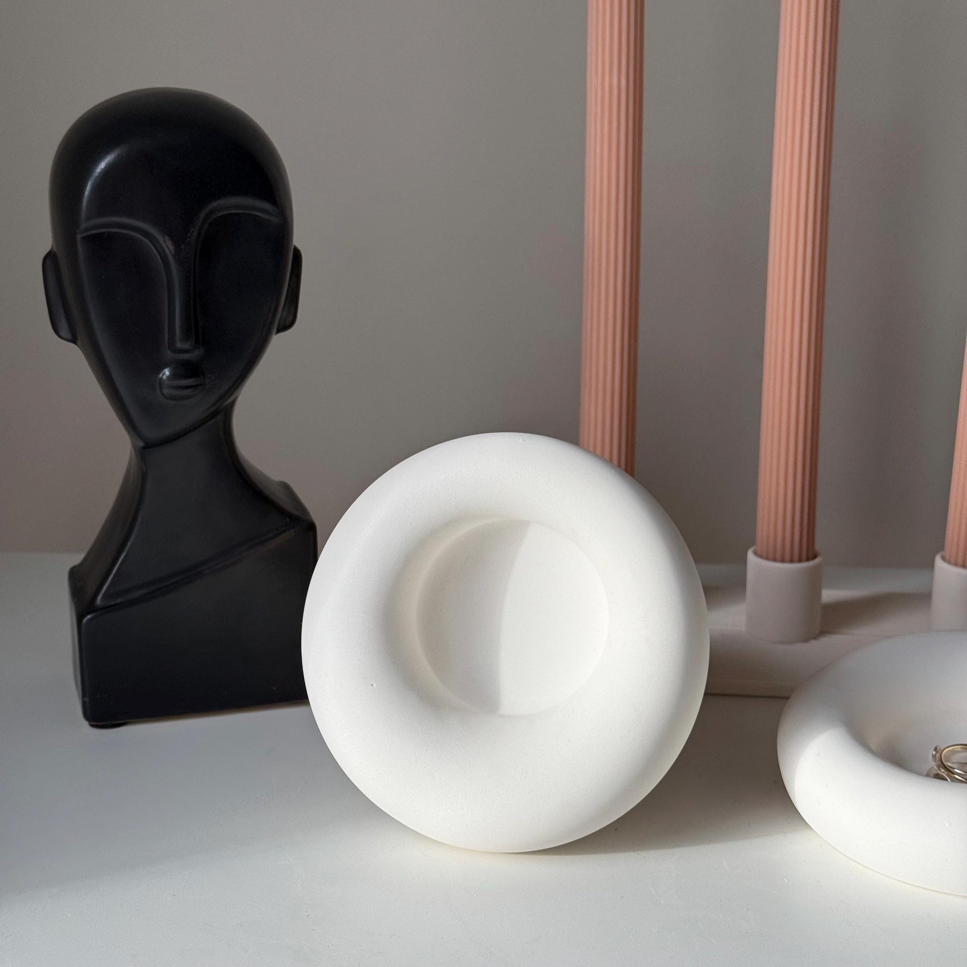 Handmade Jesmonite Round Trinket Tray: Scandi Home Decor