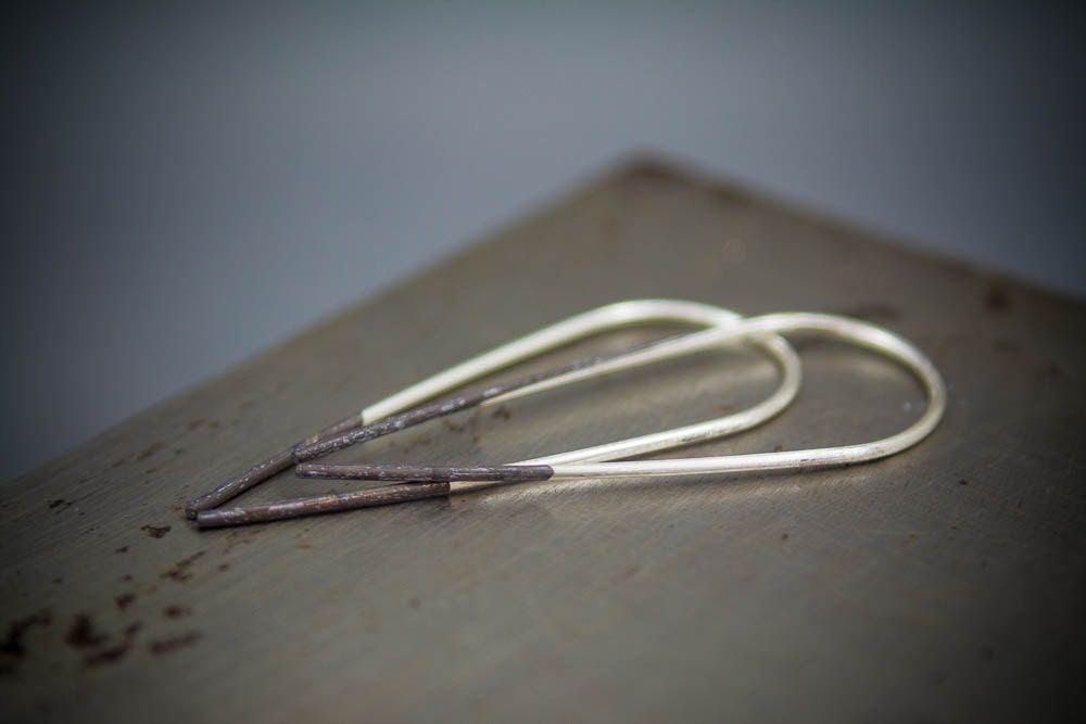 Boucles d'oreilles minimalistes, boucles d'oreilles à enfiler tendance, cadeau pour petite amie, cadeau de Noël, boucles d'oreilles légères, boucles d'oreilles en argent écologique