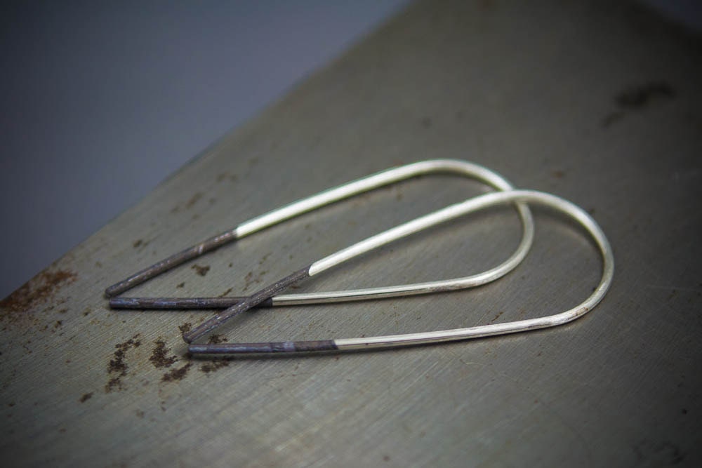 Boucles d'oreilles minimalistes, boucles d'oreilles à enfiler tendance, cadeau pour petite amie, cadeau de Noël, boucles d'oreilles légères, boucles d'oreilles en argent écologique