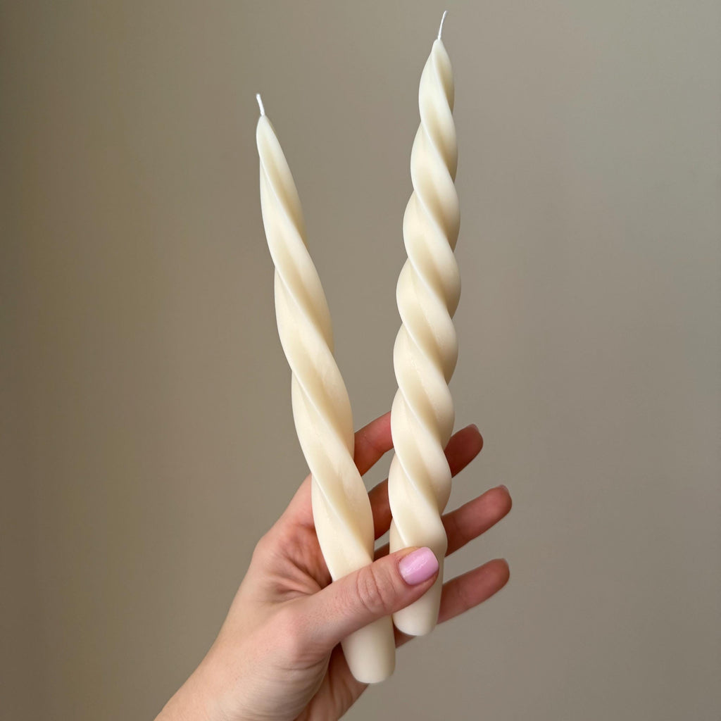 Spiral Soy Wax Taper Candle: Trendy Dinner Table Centerpiece