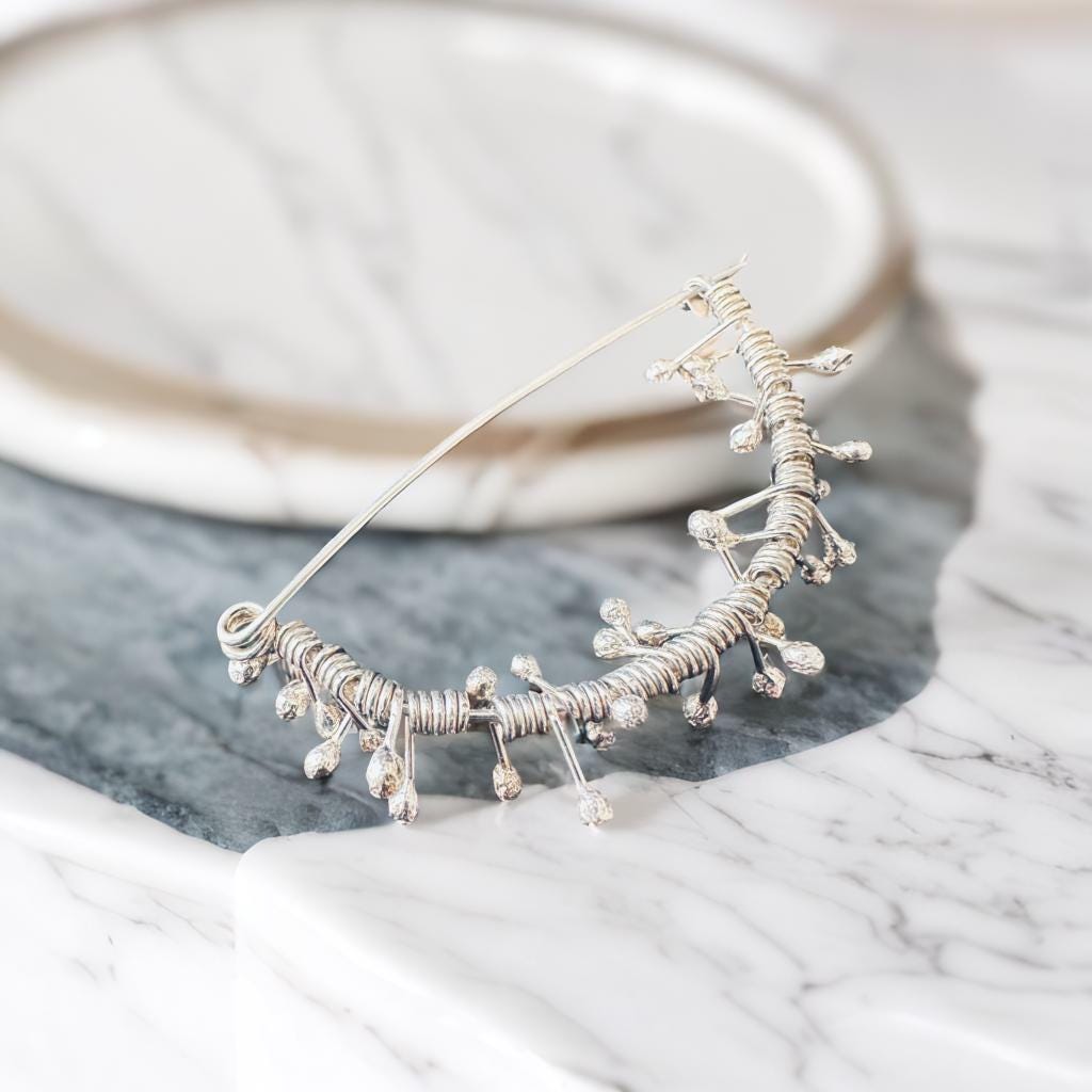 Broche en argent sterling, broche abstraite, cadeau pour elle, broche moderne, broche tendance, broche châle, broche manteau, broche contemporaine