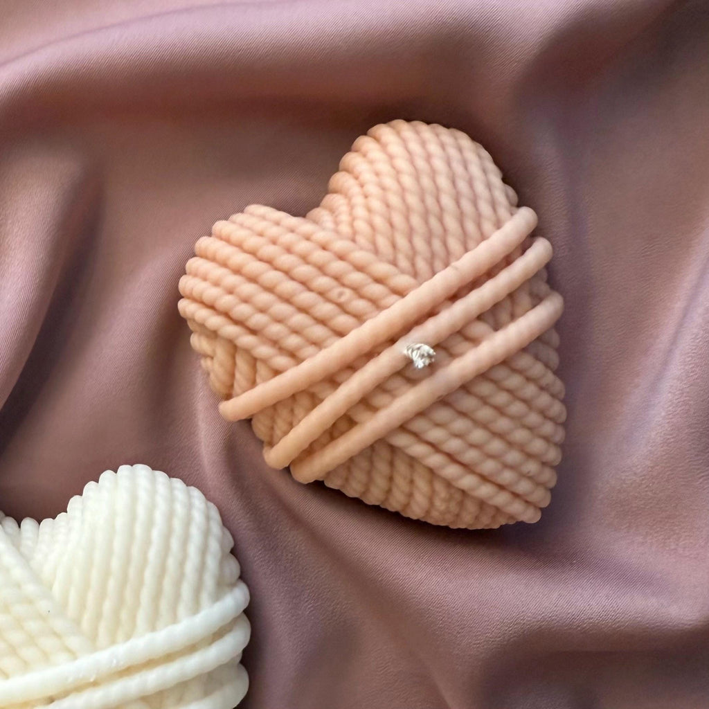 Knitting Wool Heart Soy Candle: Handmade Home Decor Gift