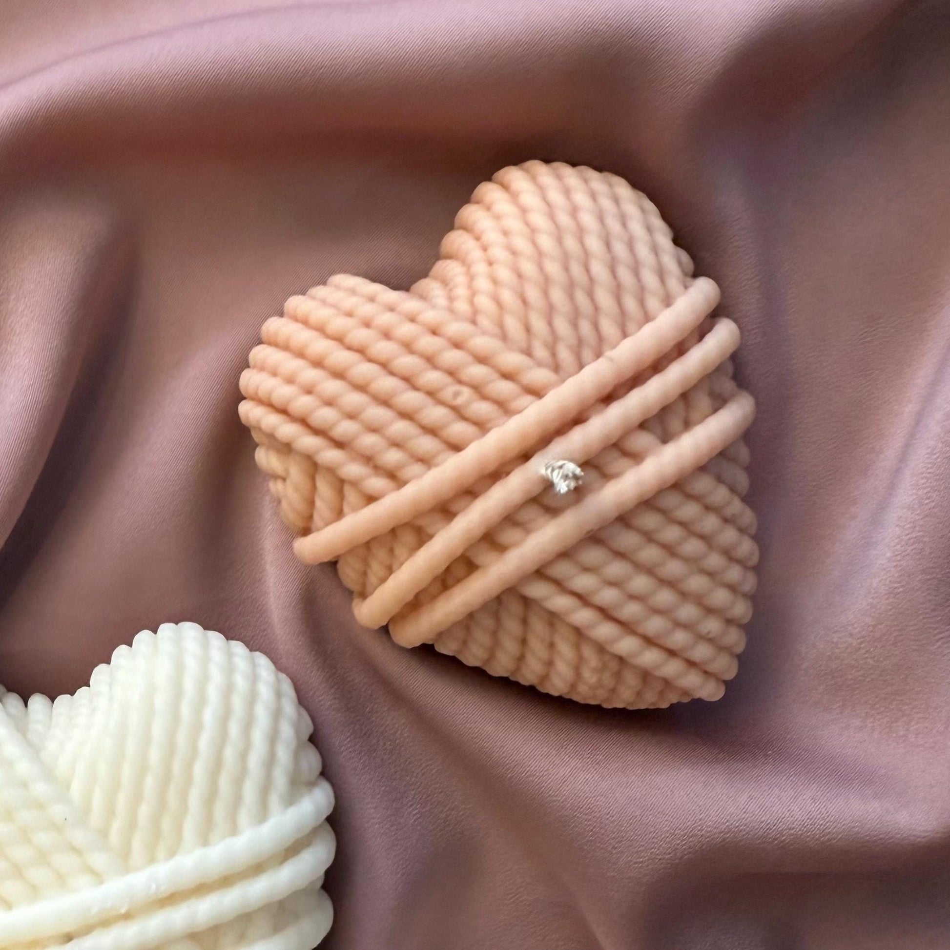 Knitting Wool Heart Soy Candle: Handmade Home Decor Gift