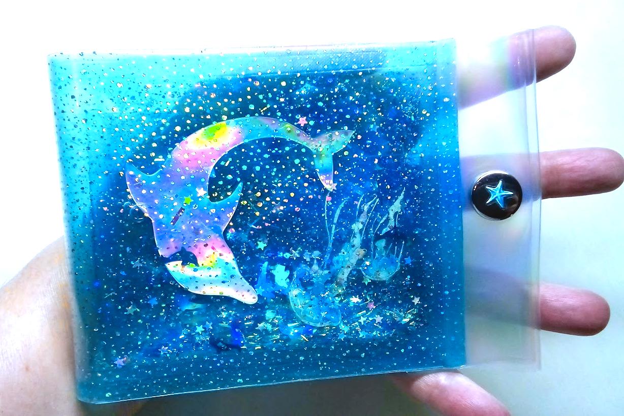 Big Liquid Glitter Jelly Wallet. Holographic Ice Dolphins & Seahorse + Jellyfish Swim in LED Crystal Dots Vinyl. Hypnotising Mirror Effect