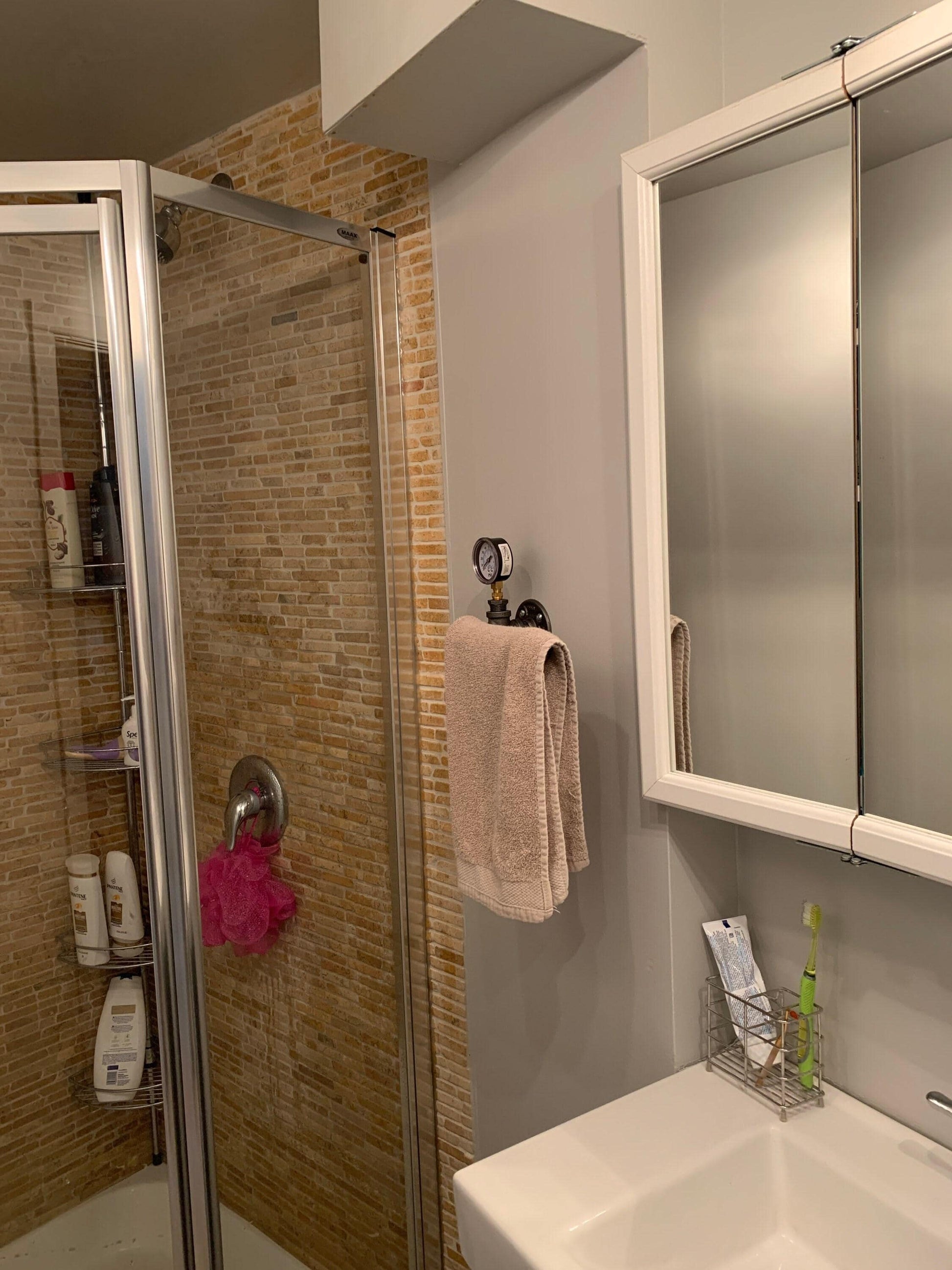 Porte-rouleau de papier toilette style steampunk avec valve de pression - Porte-essuie-mains