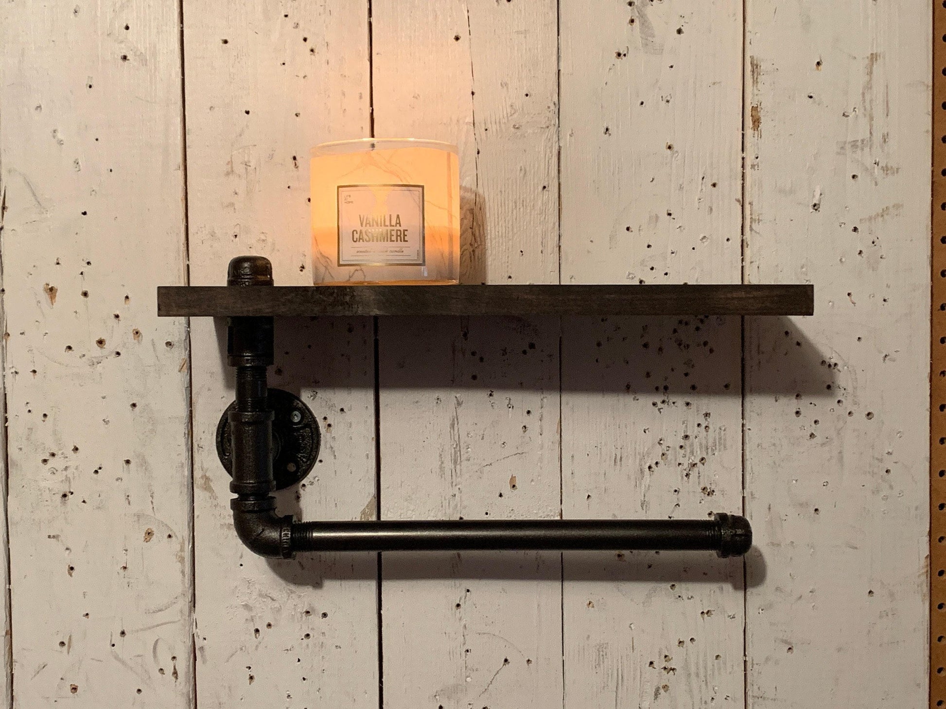 Porte-serviettes au design industriel