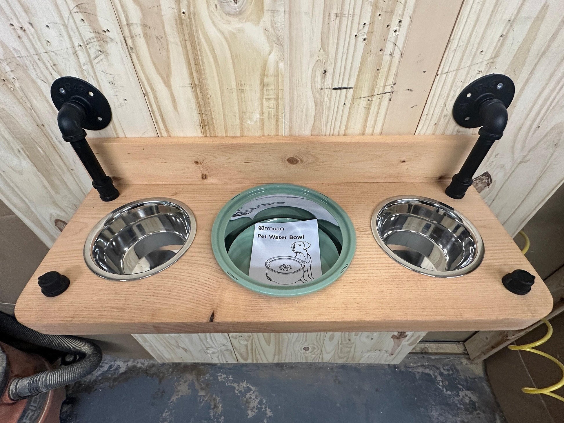 Gamelle flottante pour chien avec bol d'eau anti-déversement
