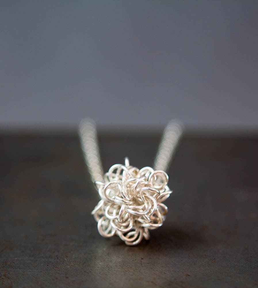 Collier de physique, pendentif antimatière en argent, bijou scientifique pour femme, collier sphère en argent recyclé