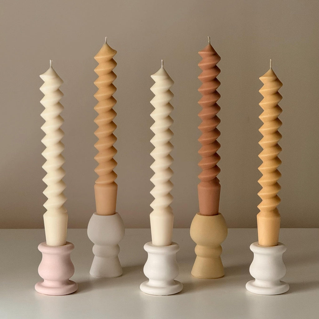Sculptural Column Candlestick Holder: Minimalist Wedding Decor
