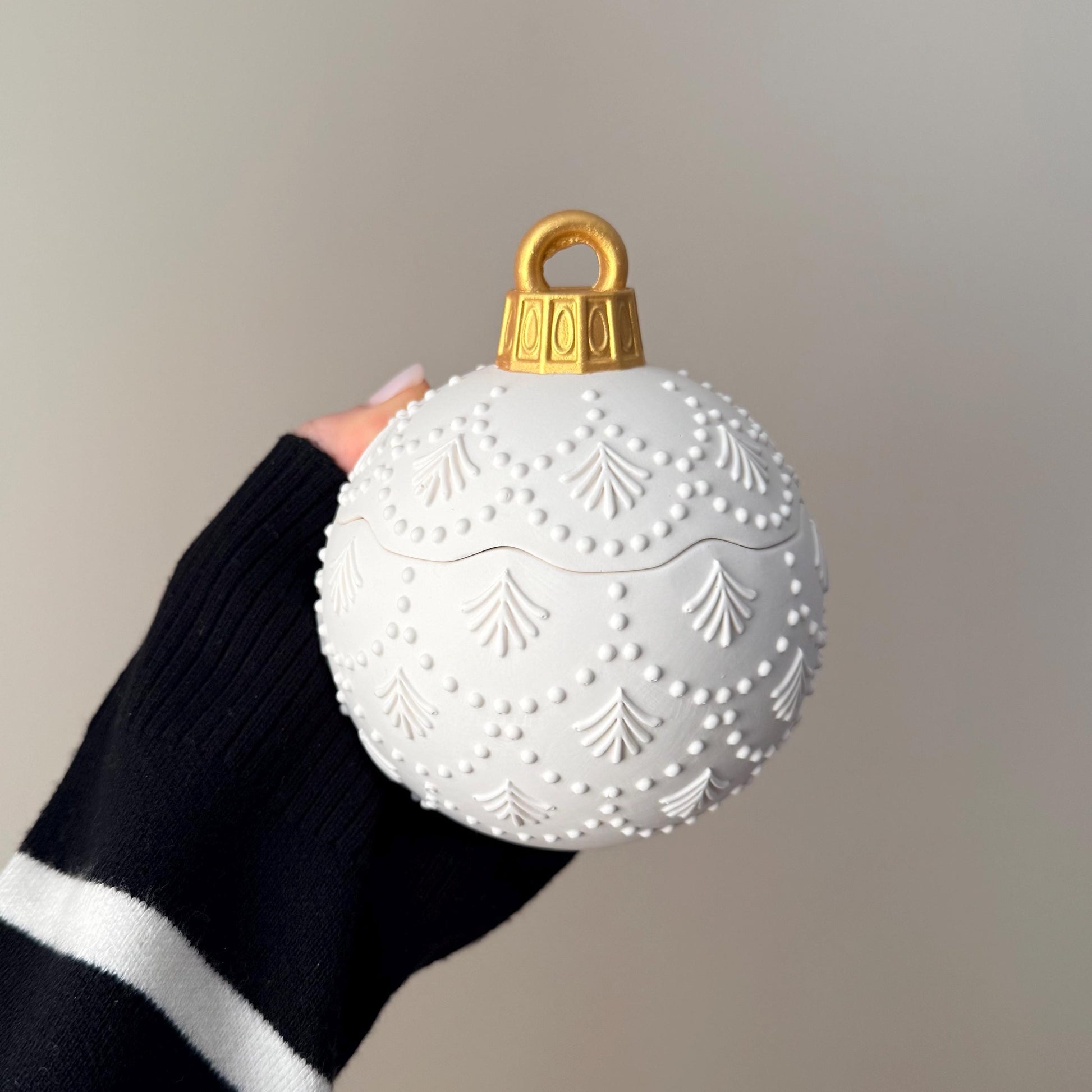 Huge Winter Ornament Bauble Candle – Sculptural Holiday Decor, Handcrafted Soy Wax Candle