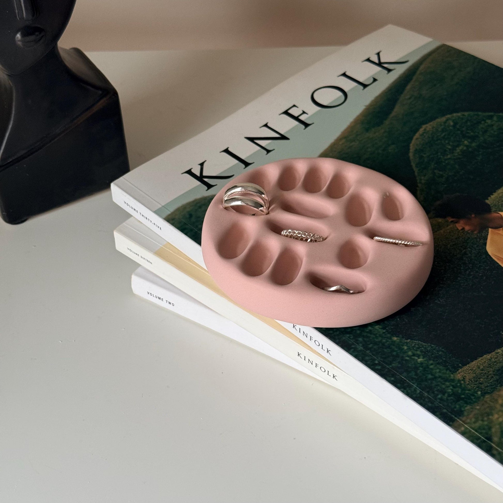 Minimal Ring Organizer Dish | Sculptural Jesmonite Tray