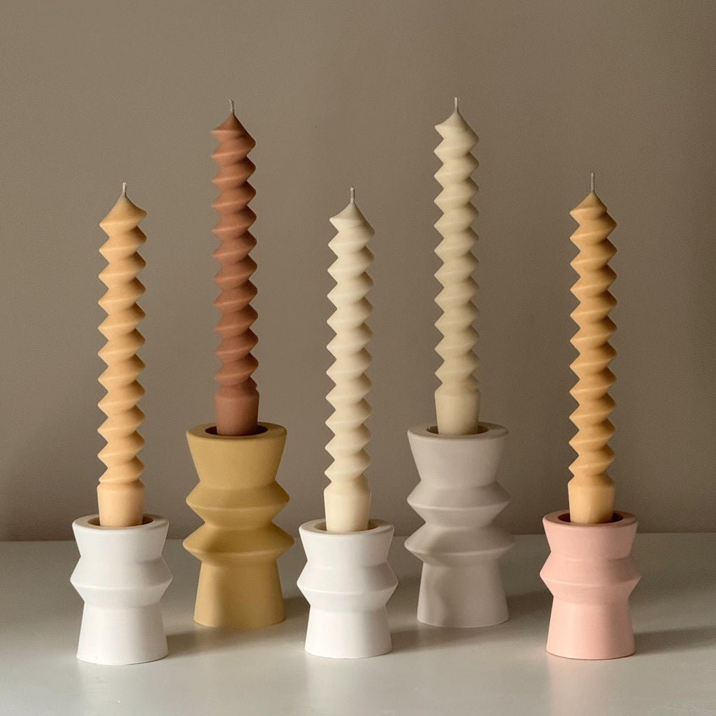 Spiral Column Candlestick Holder: Minimalist Wedding Decor