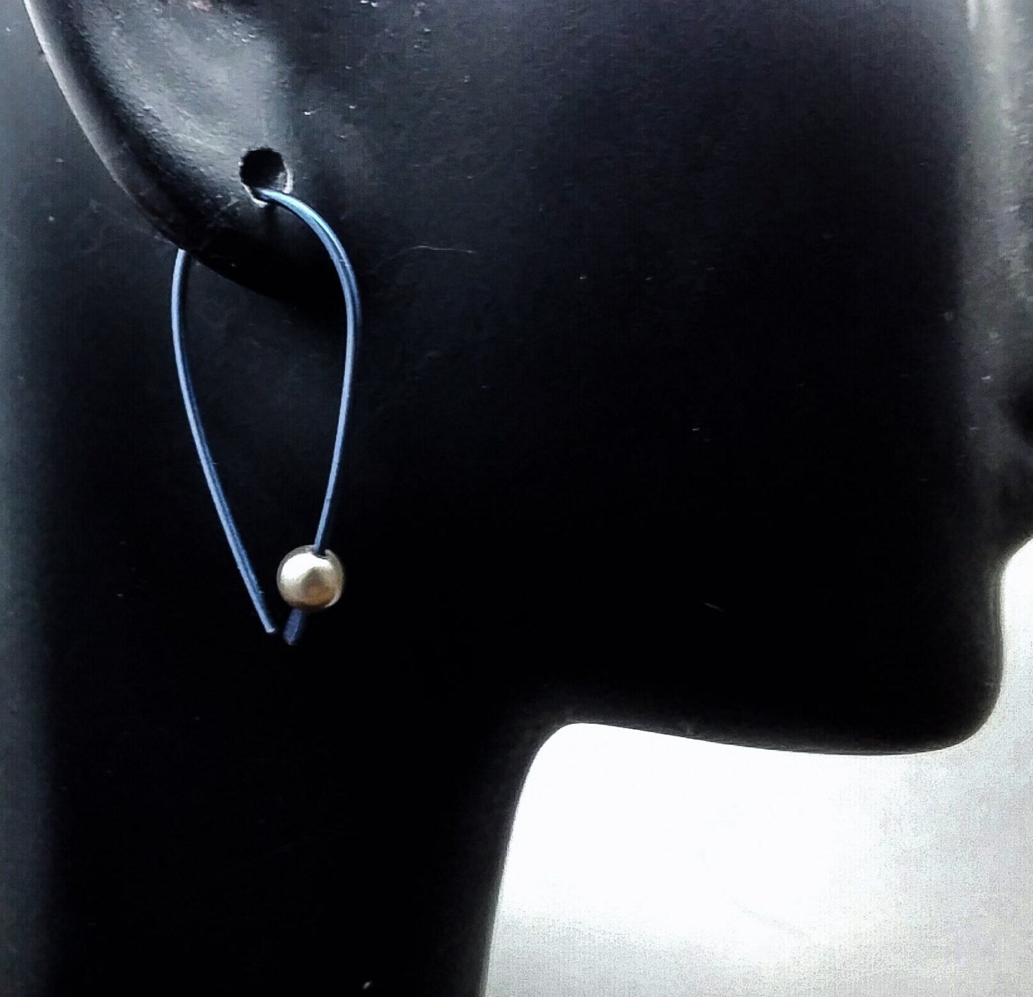 Niobium Hoop Earrings: Minimalist Wire Design with Swarovski Pearls