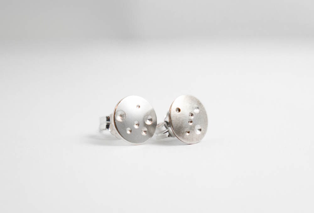 Boucles d'oreilles à tige en argent • Boucles d'oreilles lune en argent • Petites boucles d'oreilles à tige en argent • Cadeau de boucles d'oreilles en argent recyclé • Bijoux célestes