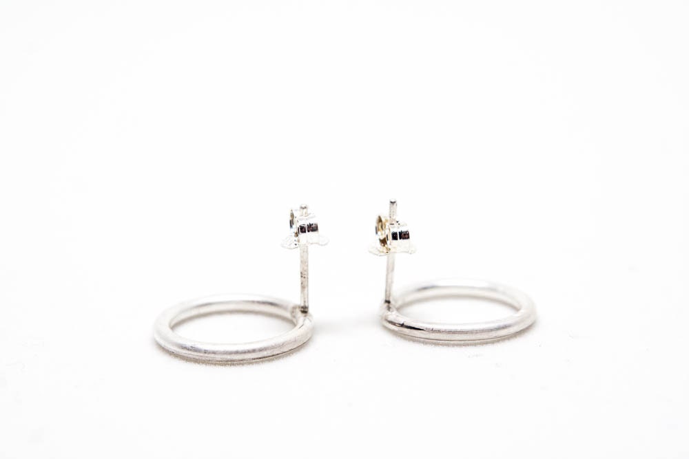 Boucles d'oreilles à tige en argent recyclé, boucles d'oreilles géométriques en argent, cadeau pour amie, boucles d'oreilles minimalistes pour elle