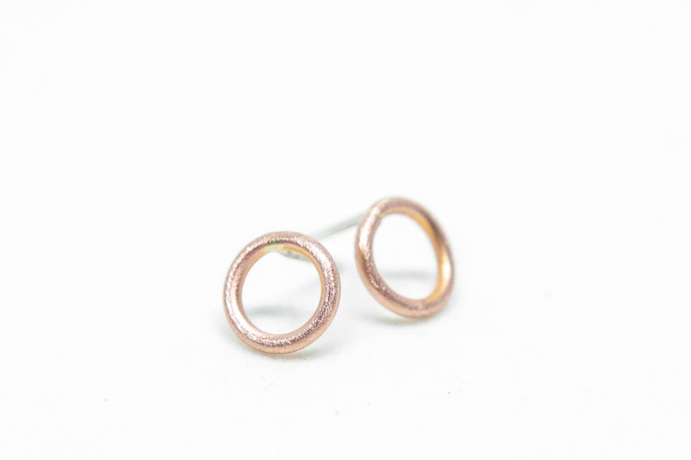 Boucles d'oreilles en or rose, boucles d'oreilles en or massif 14 carats, cadeau minimaliste pour elle, clous d'oreilles ronds en or rose, boucles d'oreilles en or recyclé