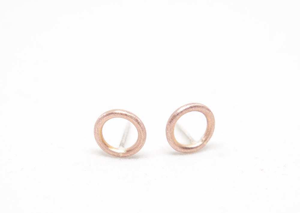 Boucles d'oreilles en or rose, boucles d'oreilles en or massif 14 carats, cadeau minimaliste pour elle, clous d'oreilles ronds en or rose, boucles d'oreilles en or recyclé