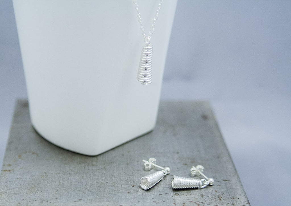 Boucles d'oreilles cloche en argent • Boucles d'oreilles en argent sterling recyclé • Cadeau de boucles d'oreilles pour elle