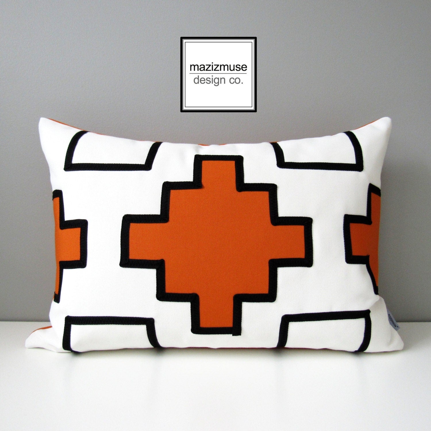 Housse de coussin décorative d'extérieur noire et vert citron, housse de coussin Sunbrella géométrique moderne