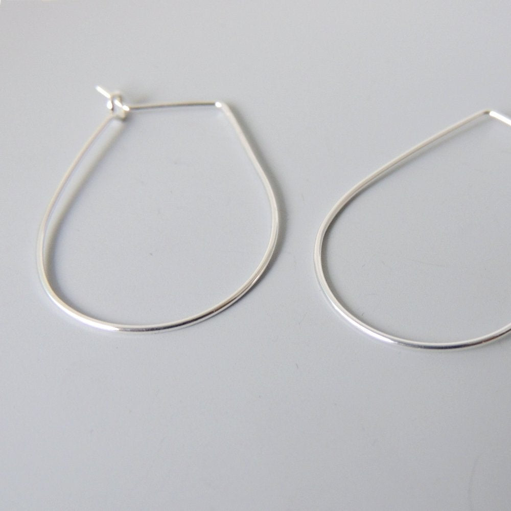 Boucles d'oreilles créoles légères en argent sterling en forme de goutte, 3,2 cm